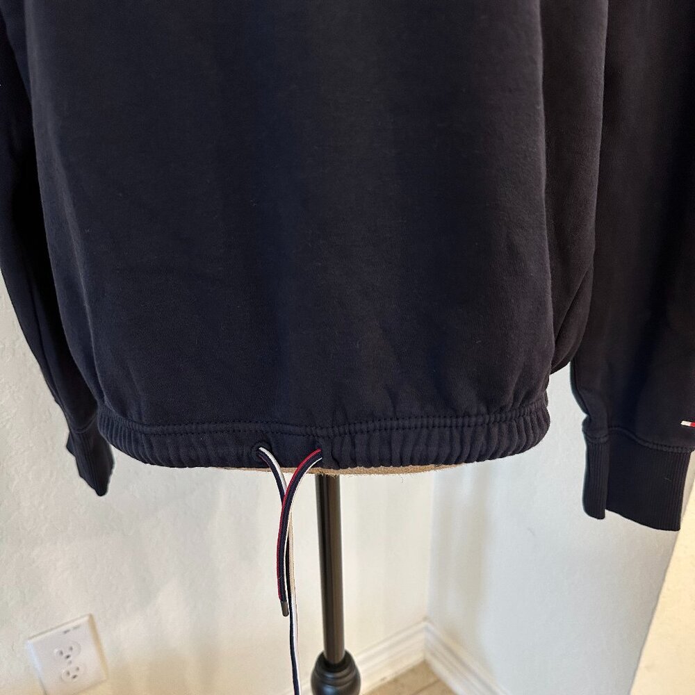 Tommy Hilfiger Navy Blue Sweatshirt & Jogger Set | Size M (Top) / L (Bottom) - Picture 4 of 9